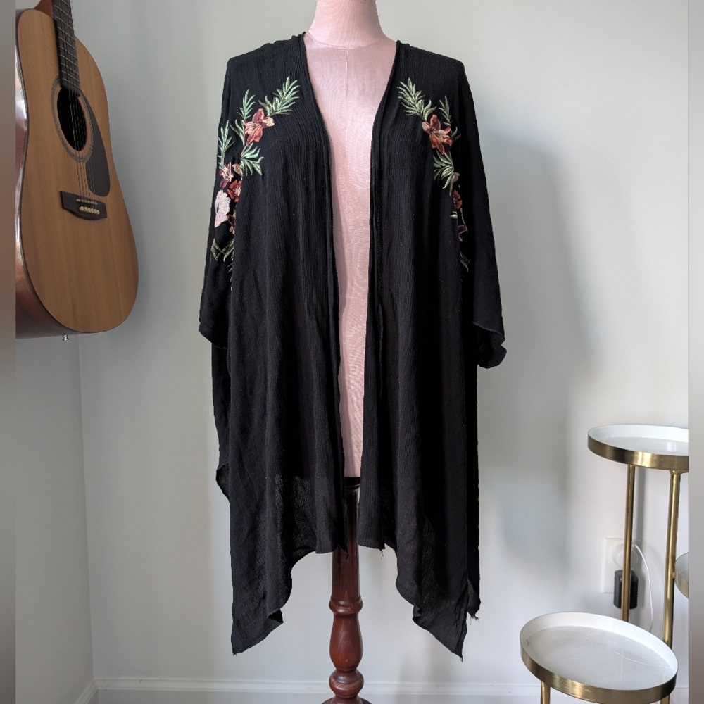 Xhilaration Layering Jacket Kimono Cover Up XS/S Black Floral Embroidery